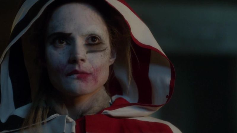 Gotham Actress Shares New Look At Harley Quinn With Joker