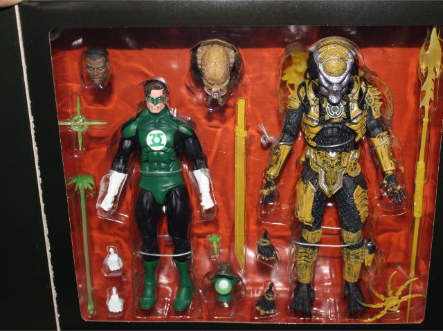 Review: NECA Exclusive Green Lantern vs. Sinestro Corps Predator.