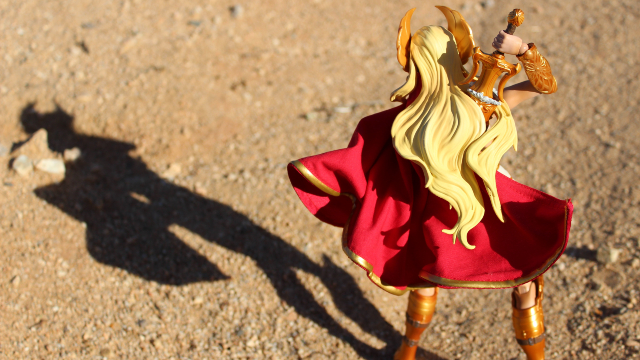 Toy Review: Mondo Toys’ Masters of the Universe She-Ra