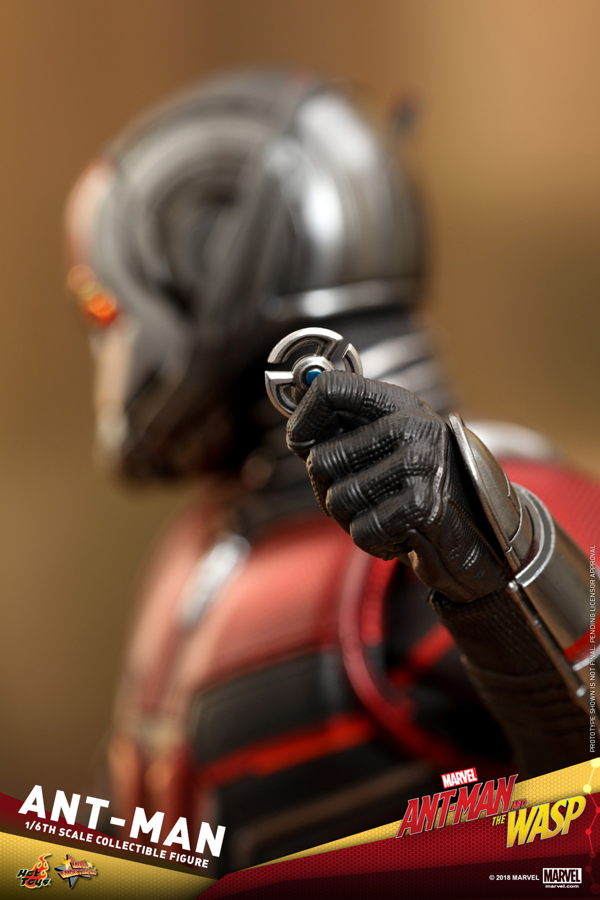 hot-toys-ant-man-and-the-wasp-ant-man-collectible-figure_pr15