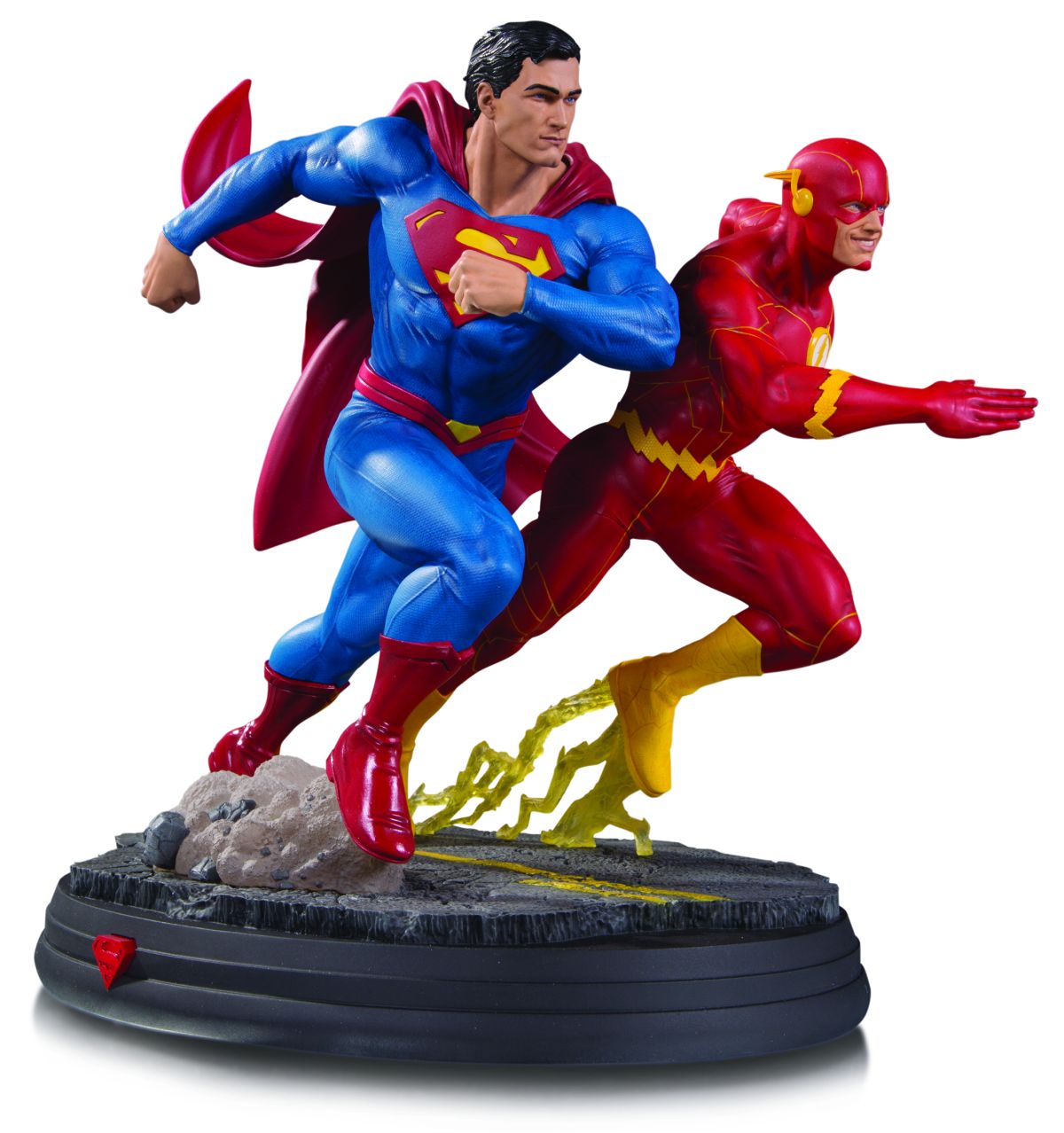 DC GALLERY: SUPERMAN VS. THE FLASH RACING STATUE
