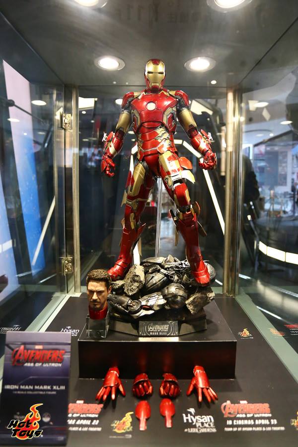 Hot Toys Avengers: Age of Ultron Iron Man Mark XLIII