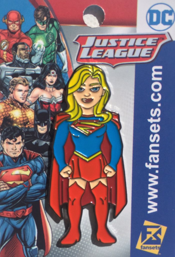 sdcc17-pin-supergirl
